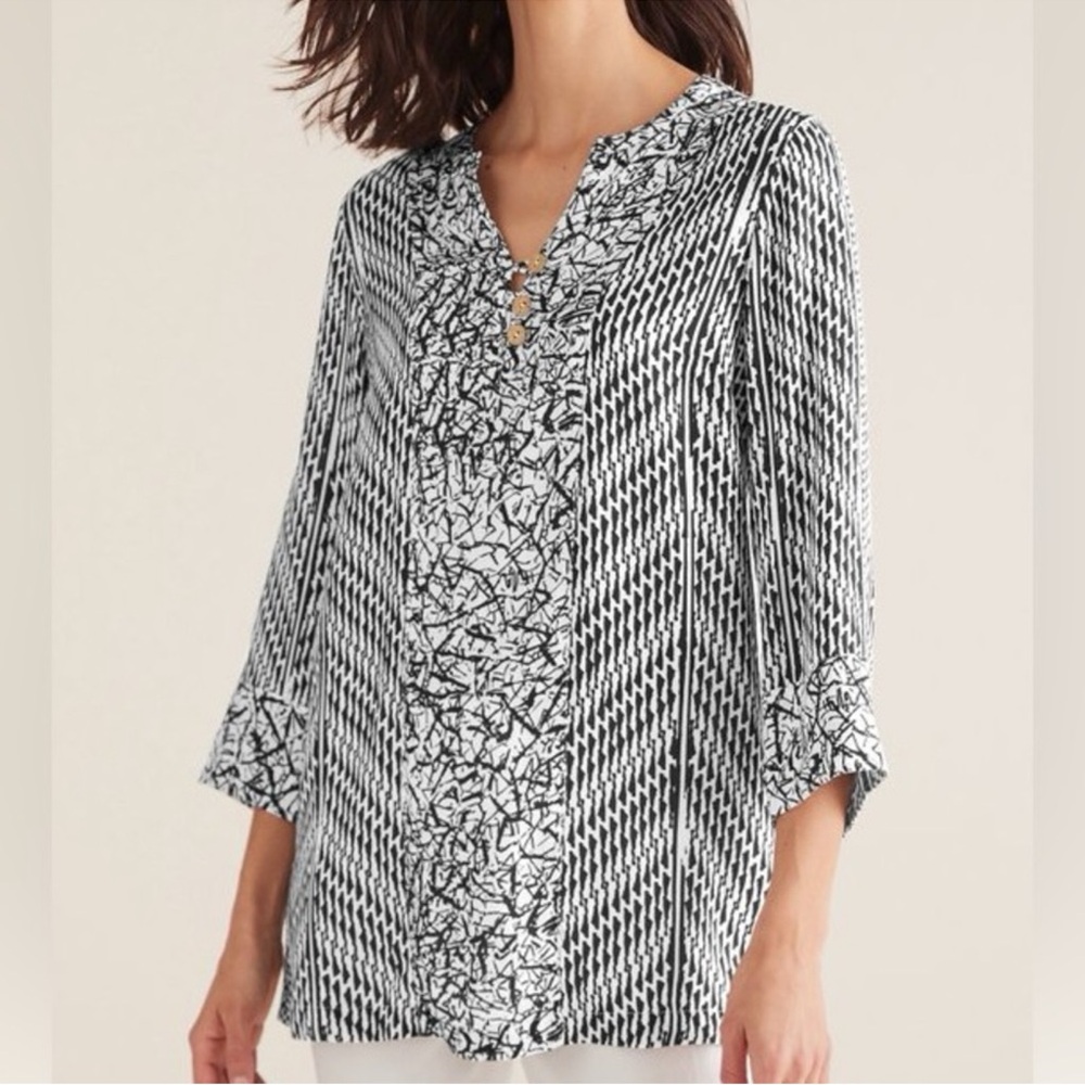 Soft Surroundings Black & White‎ Mixed-Print V-Neck Tunic - Picture 2 of 11